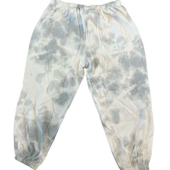 Levi’s Sweats - Picture 7 of 11